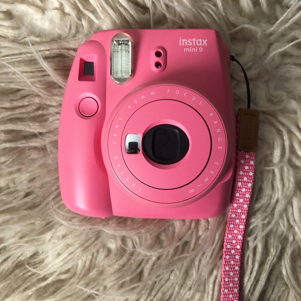 Instax mini 9 Fujifilm Pink camera.